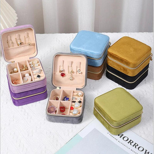 Portable Velvet Jewelry Box for Women – Travel Organizer for Necklaces, Rings, and Earrings - LAZANDRA™